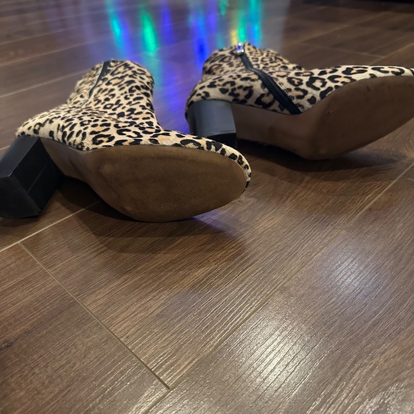 Leopard Booties - Picture 2 of 2